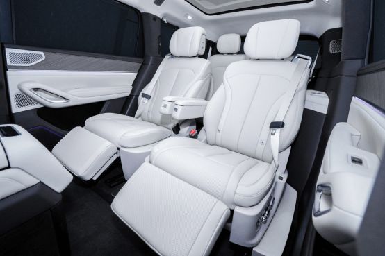 腾势N9震撼上市不再低调3898万元起long8国际龙8科技重构旗舰SUV！(图10)